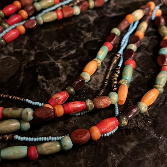 Three colorful necklaces - Picture 7 of 9